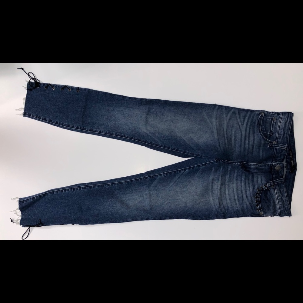 STS BLUES JEANS